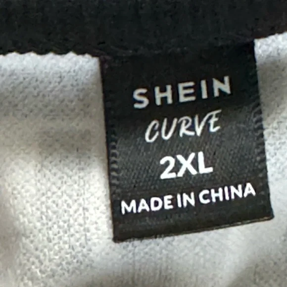 Geometric Black and White Dress - Picture 2 of 2